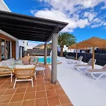 Costa Christina Con Piscina Climatiza Villa Yaiza (Lanzarote)